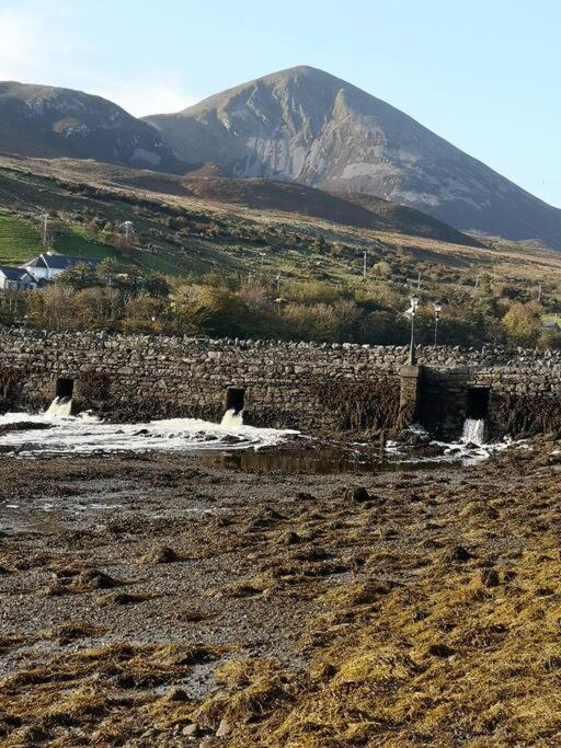 Modern Apartment At Croagh Patrick Westport Exterior photo